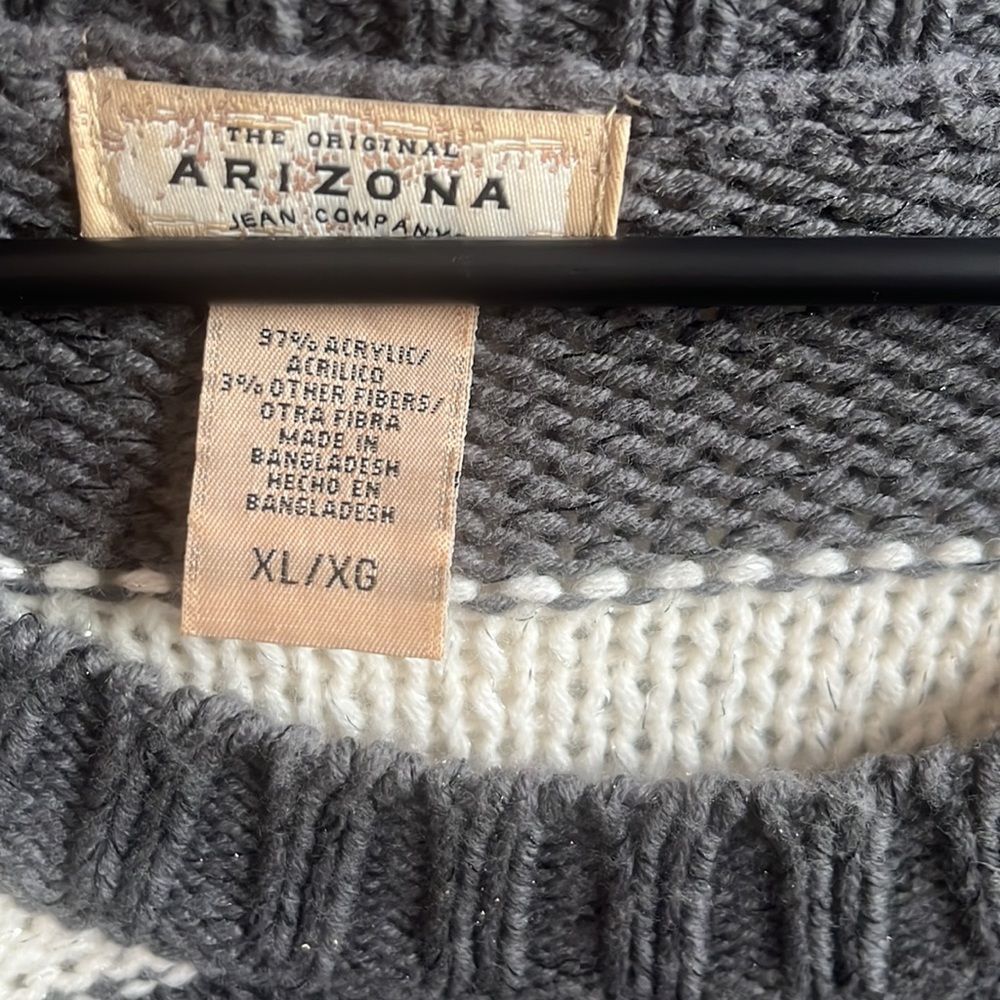 Sweater. Xl size - Picture 3 of 4